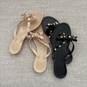 Qilunn Women’s Bowtie Flip Flop Jelly Thong Rubber Rivet, Sz. 39, US 7